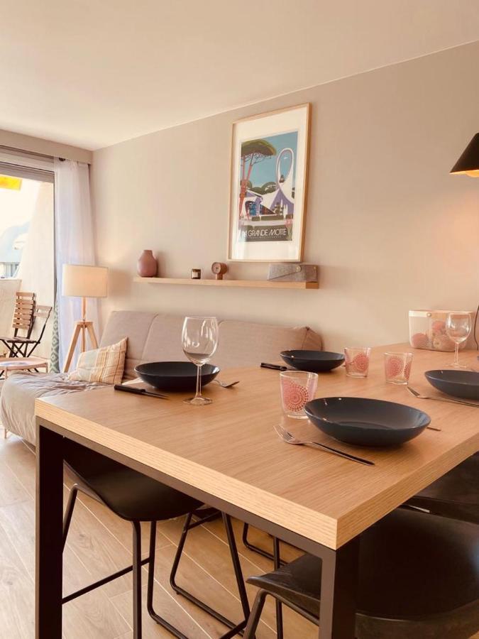 Le Cali, P2 Cabine Dans Une Residence Avec Piscine, Vue Mer Et Parking Prive ลา กร็องเดอ-ม็อต ภายนอก รูปภาพ