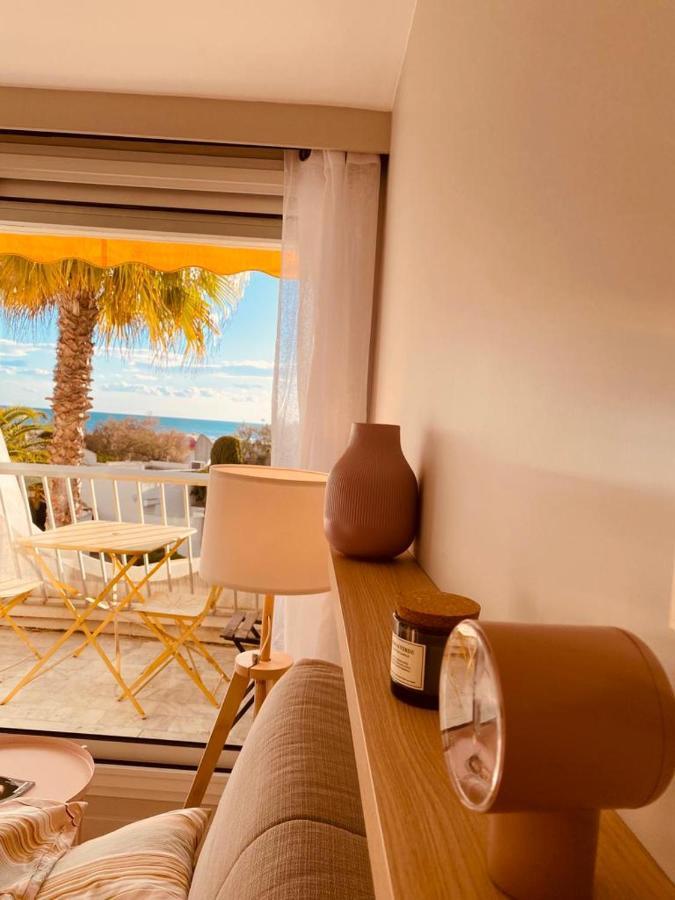 Le Cali, P2 Cabine Dans Une Residence Avec Piscine, Vue Mer Et Parking Prive ลา กร็องเดอ-ม็อต ภายนอก รูปภาพ