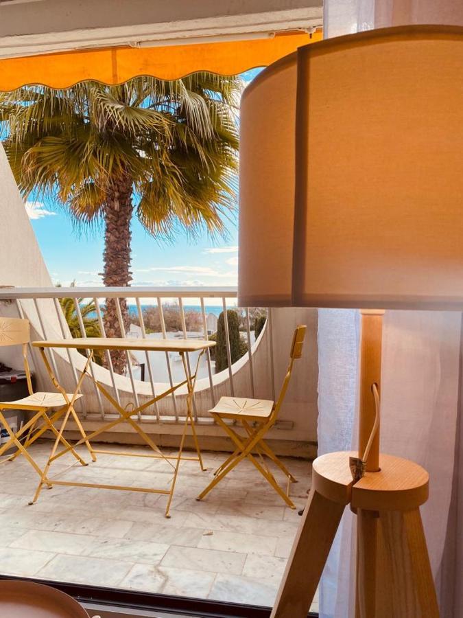 Le Cali, P2 Cabine Dans Une Residence Avec Piscine, Vue Mer Et Parking Prive ลา กร็องเดอ-ม็อต ภายนอก รูปภาพ